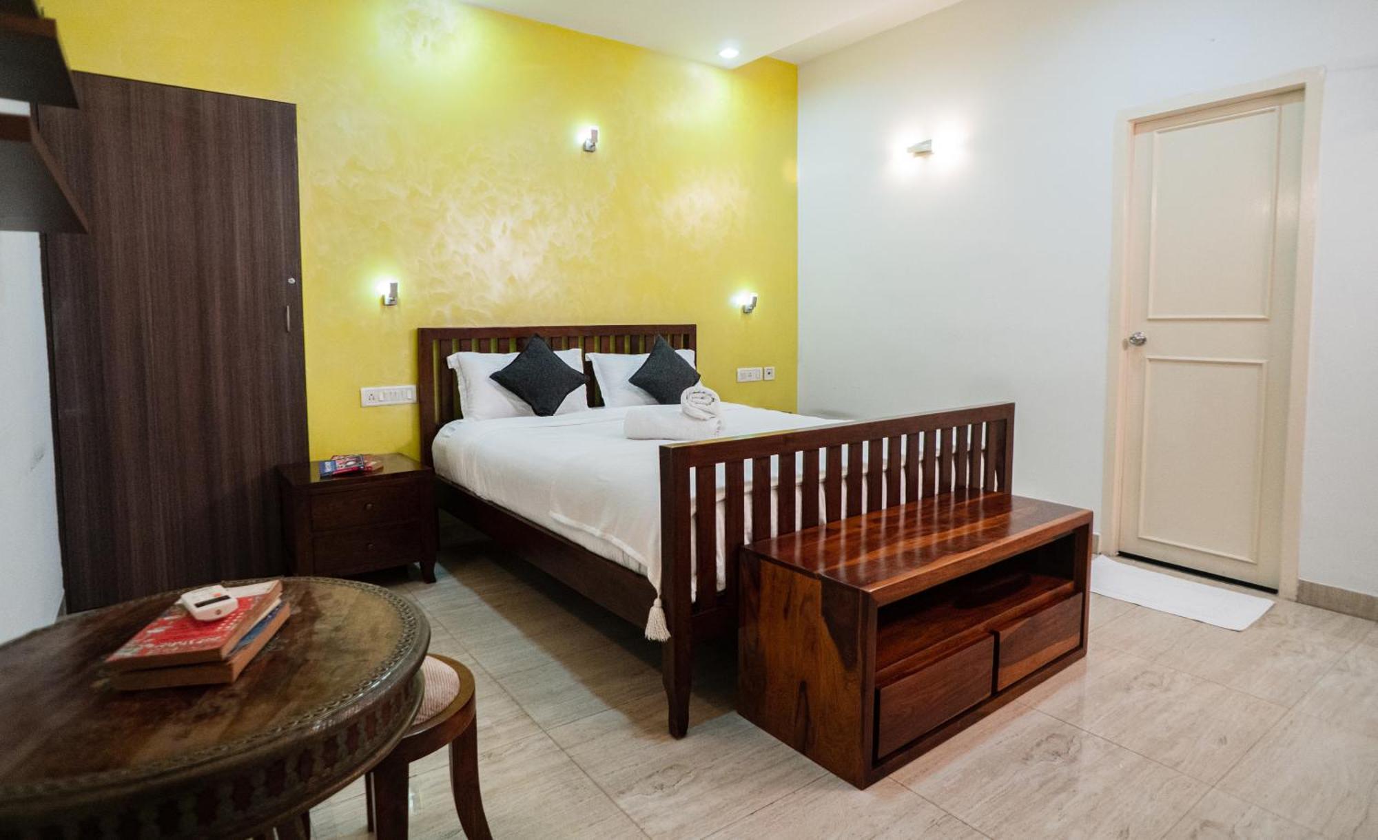 Ferienwohnung The White House Opp Park Hyatt Chennai Exterior foto