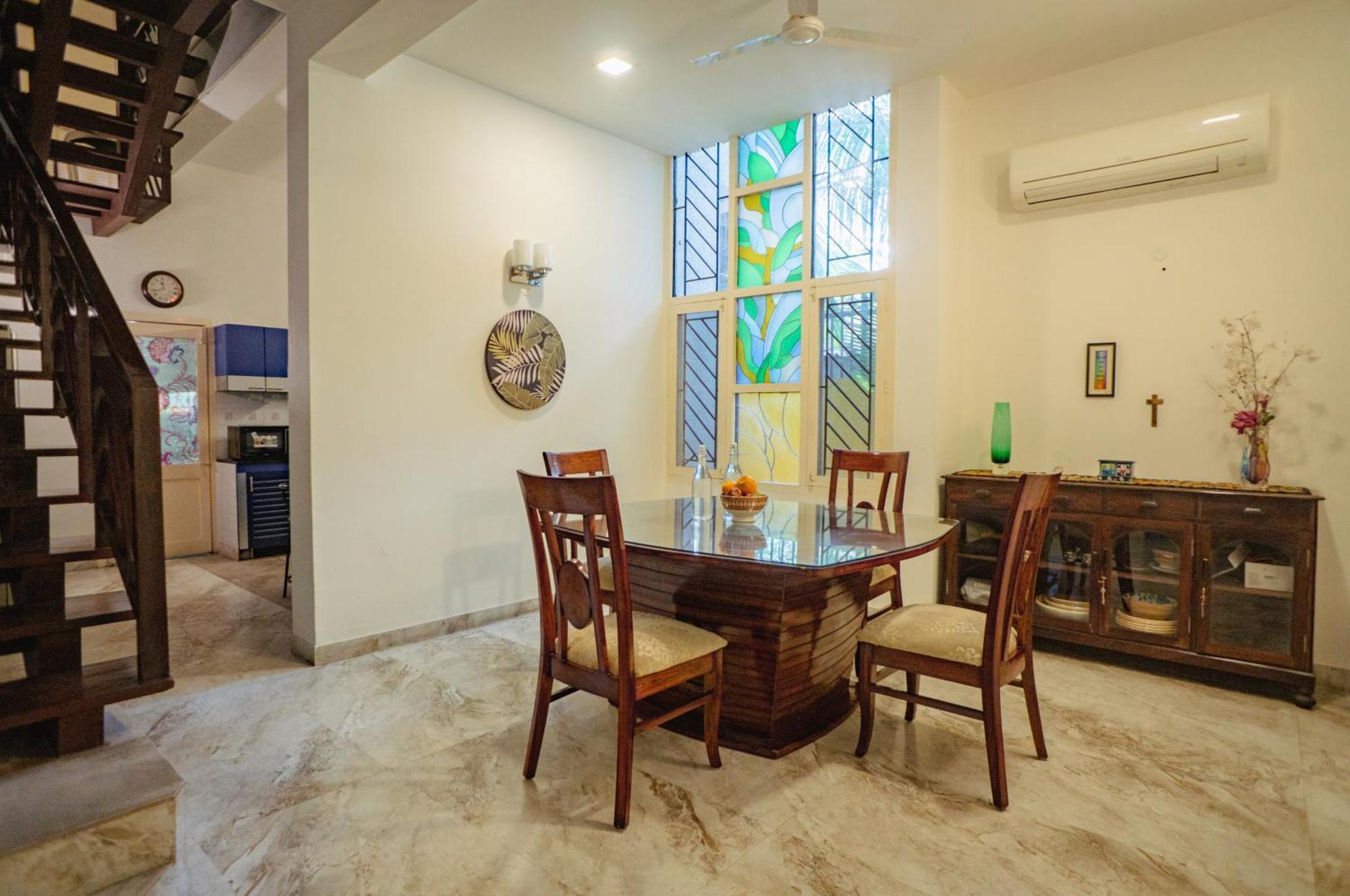 Ferienwohnung The White House Opp Park Hyatt Chennai Exterior foto