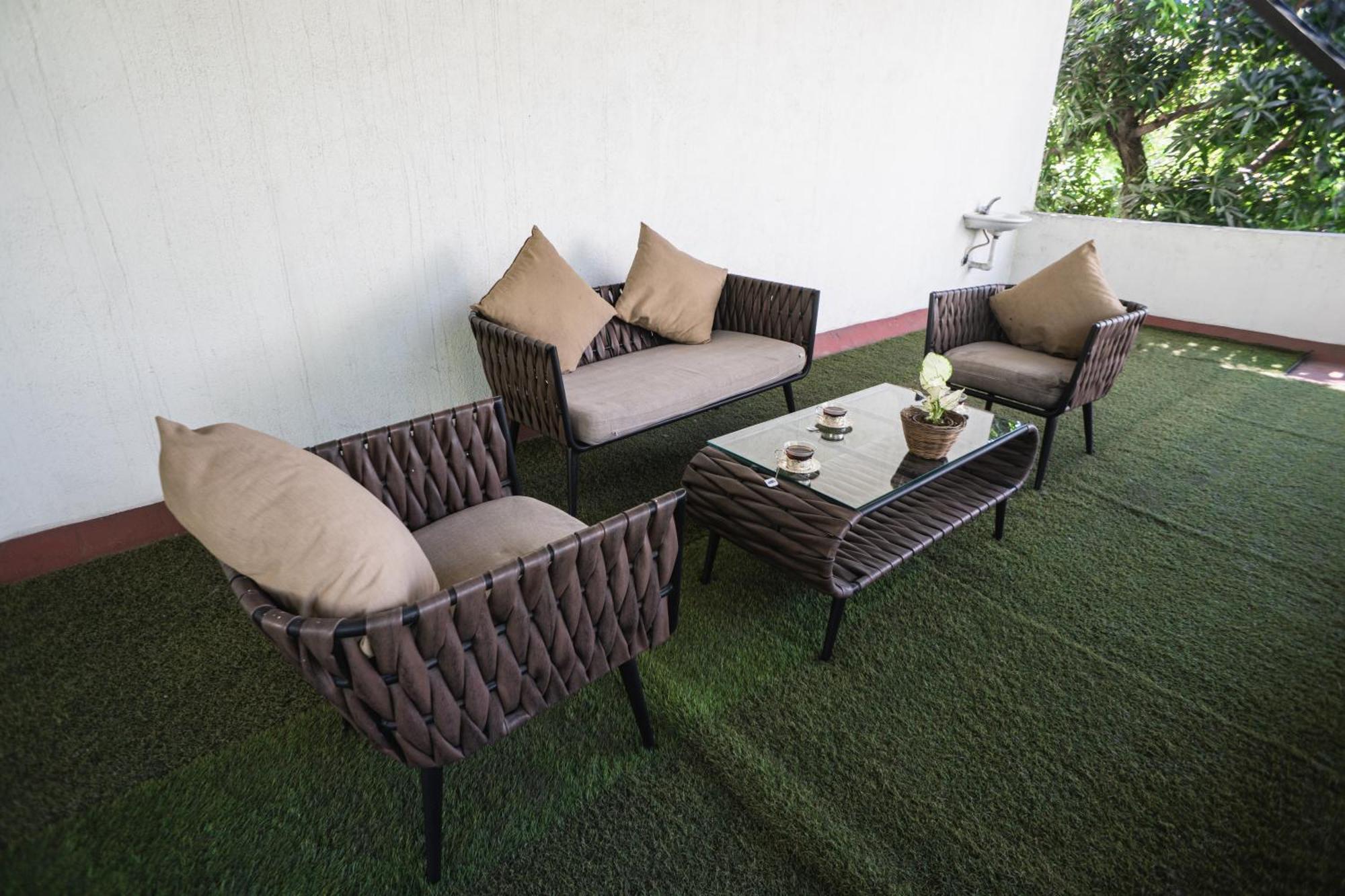 Ferienwohnung The White House Opp Park Hyatt Chennai Exterior foto