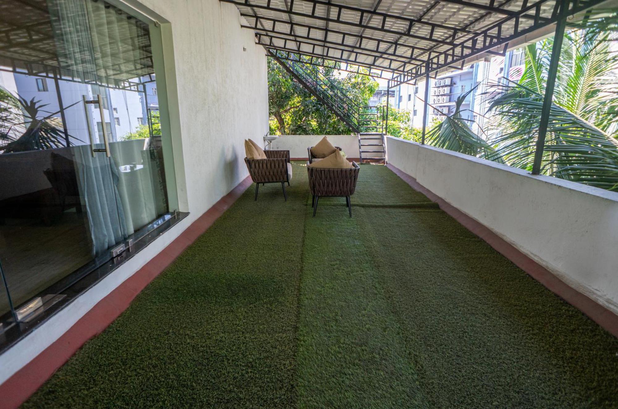 Ferienwohnung The White House Opp Park Hyatt Chennai Exterior foto